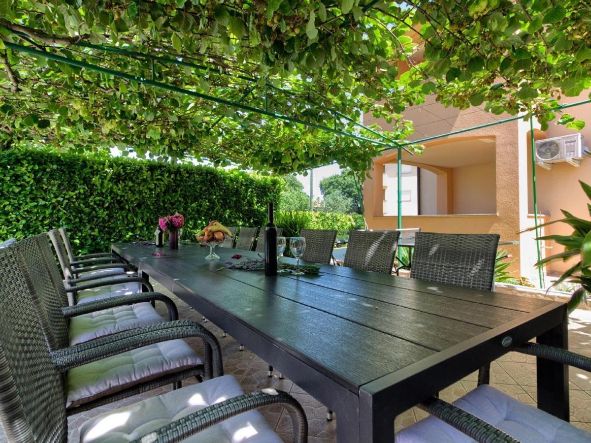 Spacious Holiday Home In Peroj With Private Pool 외부 사진