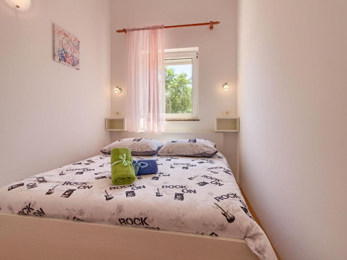 Spacious Holiday Home In Peroj With Private Pool 객실 사진