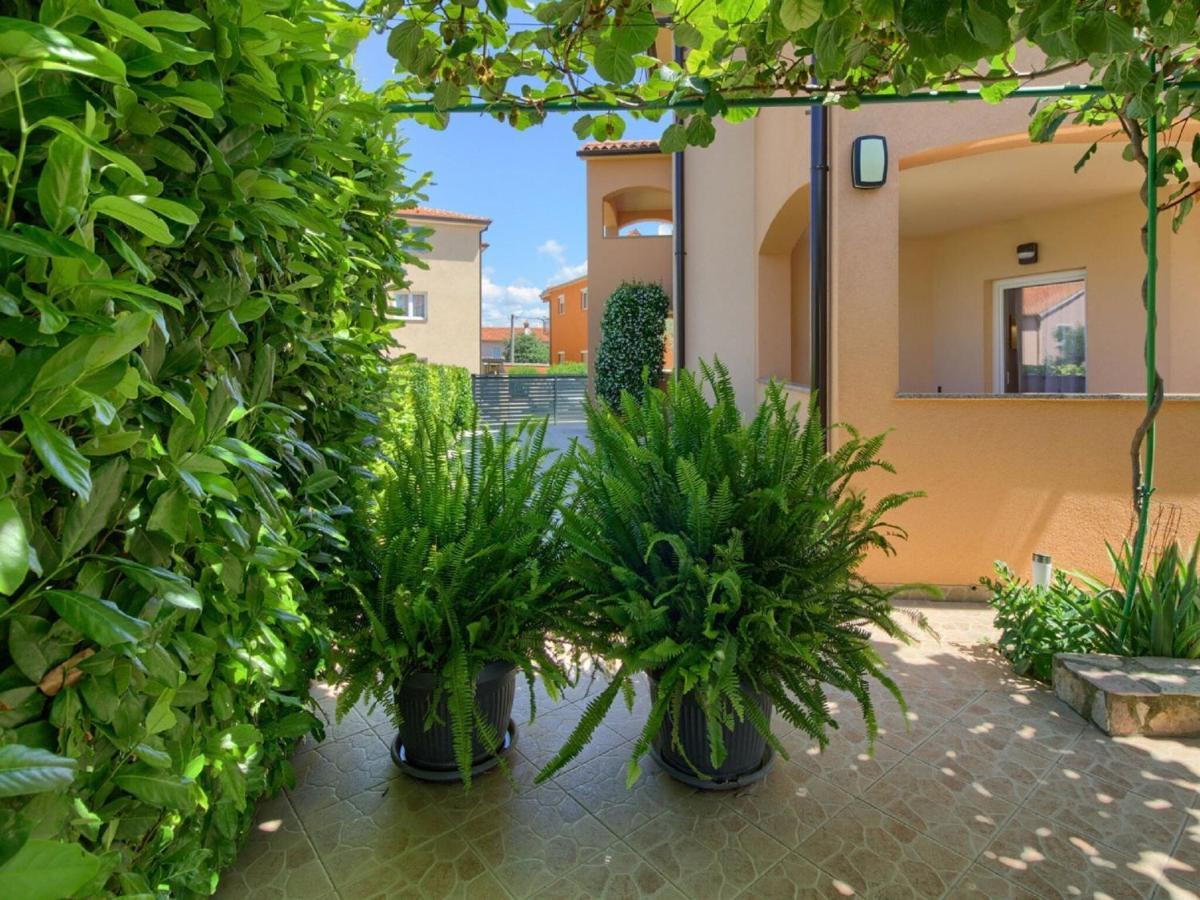 Spacious Holiday Home In Peroj With Private Pool 외부 사진
